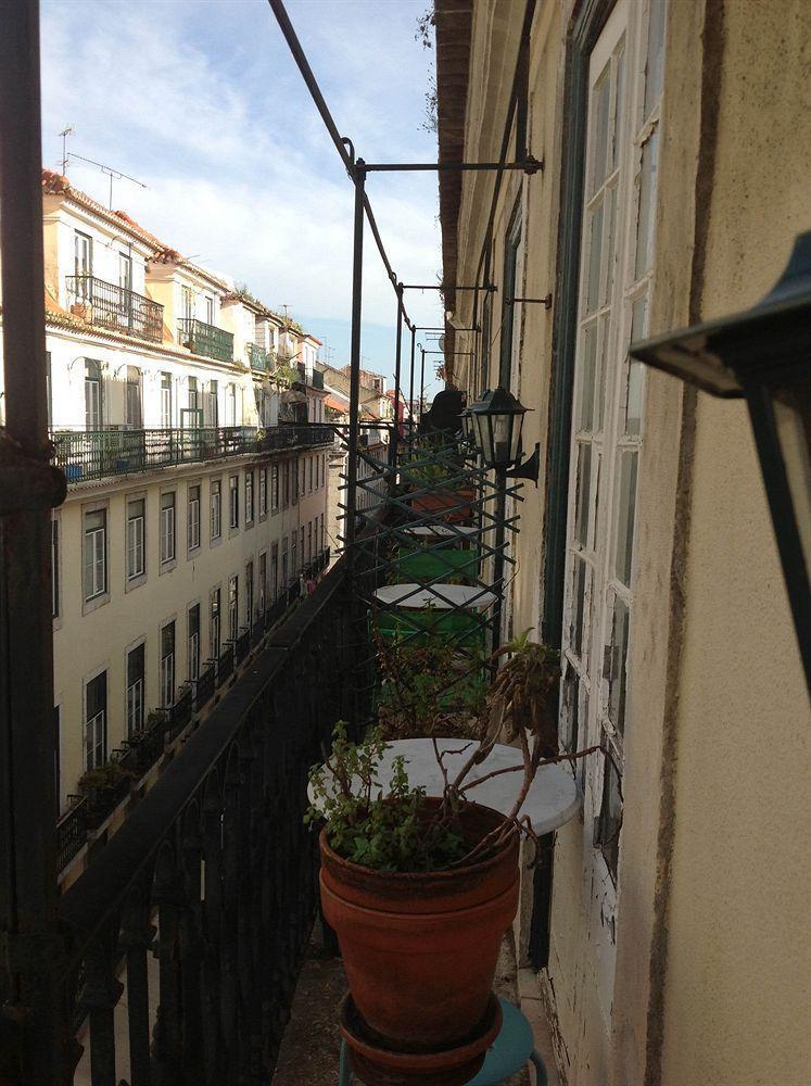 New Aljubarrota Guest House Lisbon Bagian luar foto