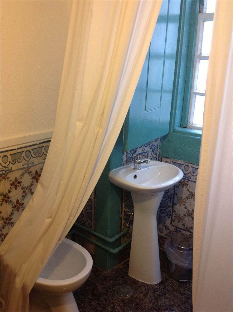 New Aljubarrota Guest House Lisbon Bagian luar foto
