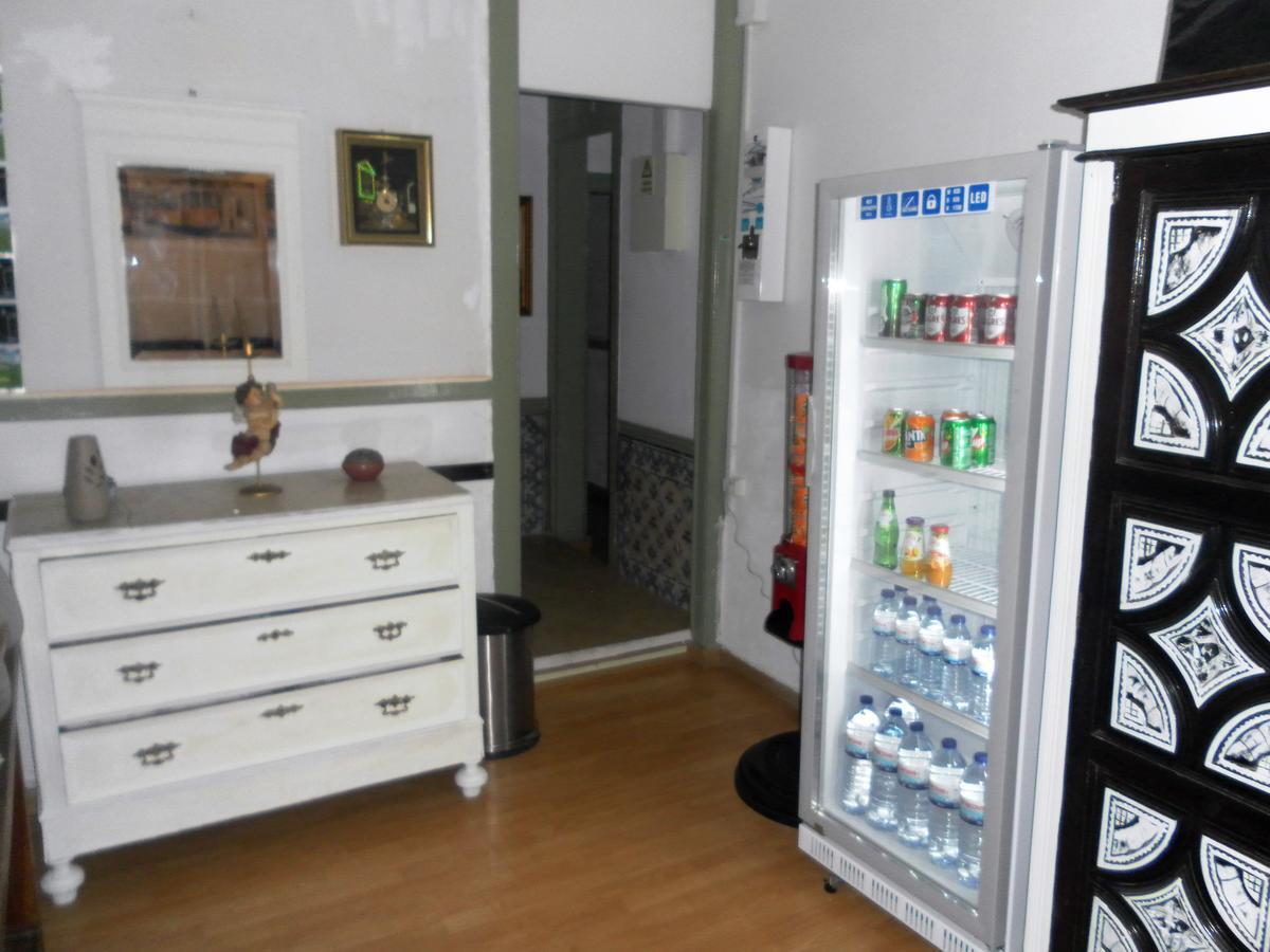 New Aljubarrota Guest House Lisbon Bagian luar foto
