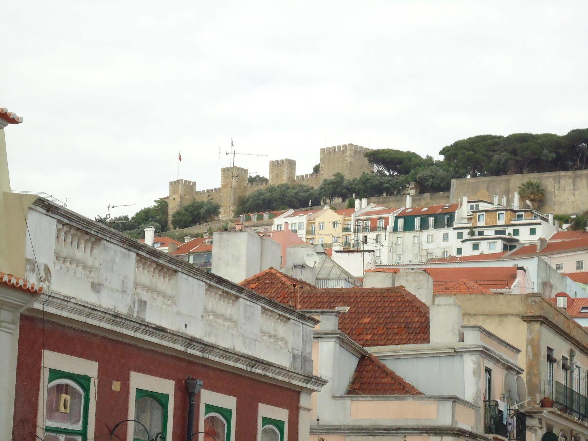 New Aljubarrota Guest House Lisbon Bagian luar foto