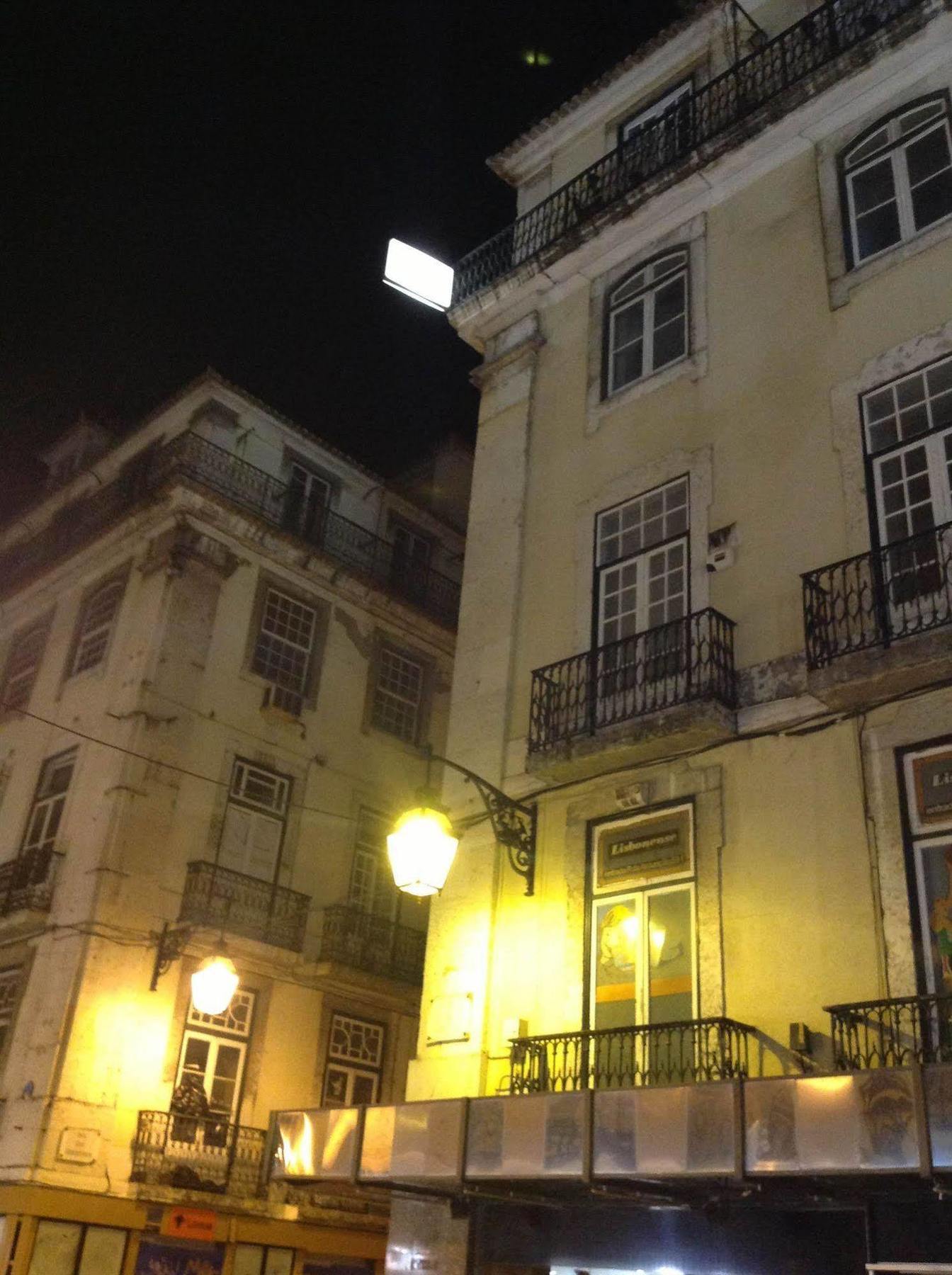 New Aljubarrota Guest House Lisbon Bagian luar foto