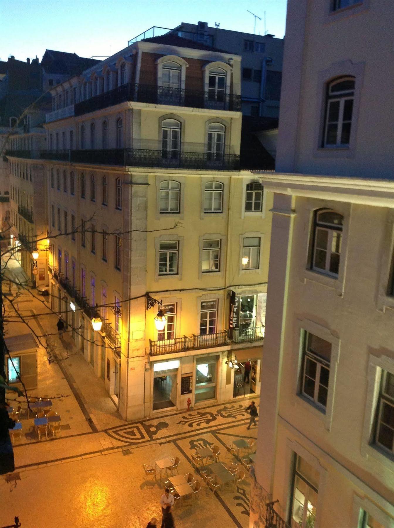 New Aljubarrota Guest House Lisbon Bagian luar foto