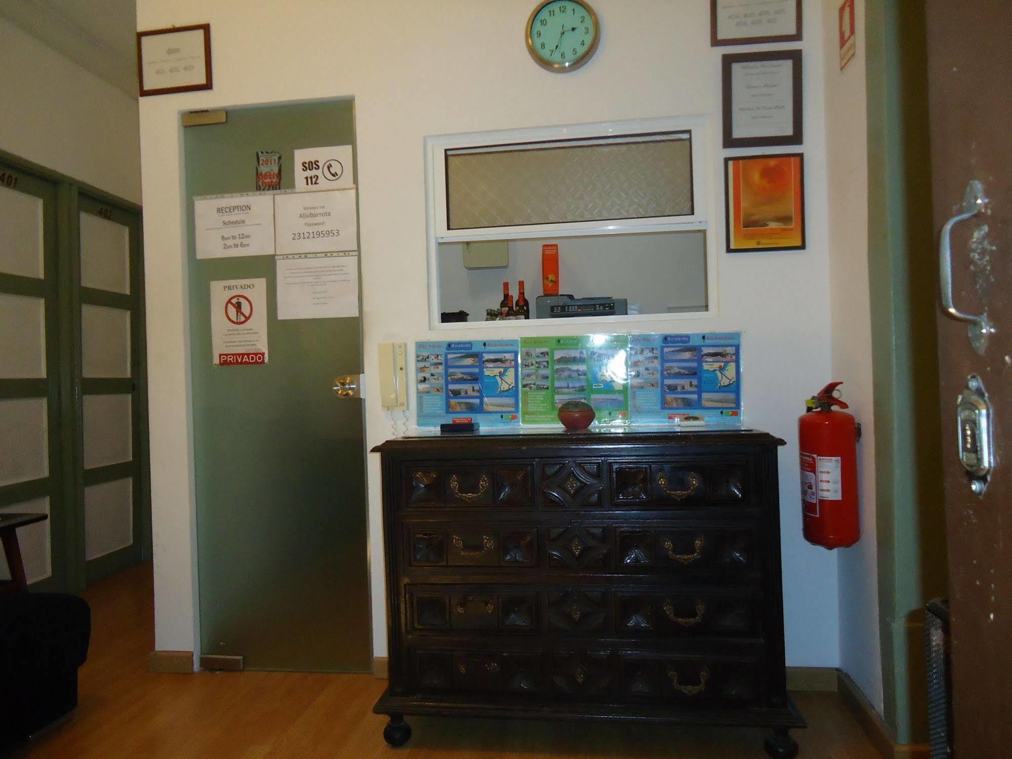 New Aljubarrota Guest House Lisbon Bagian luar foto