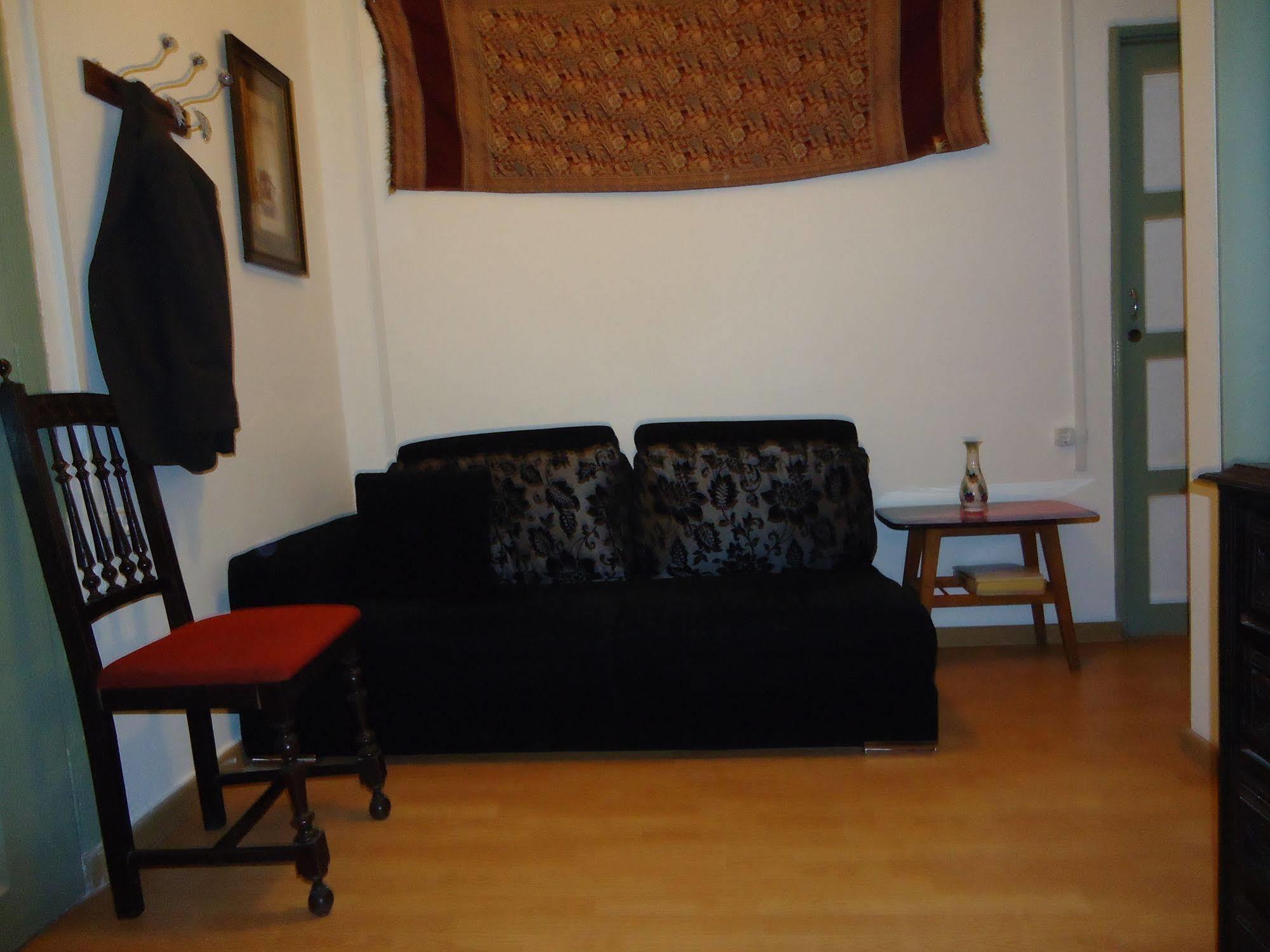 New Aljubarrota Guest House Lisbon Bagian luar foto