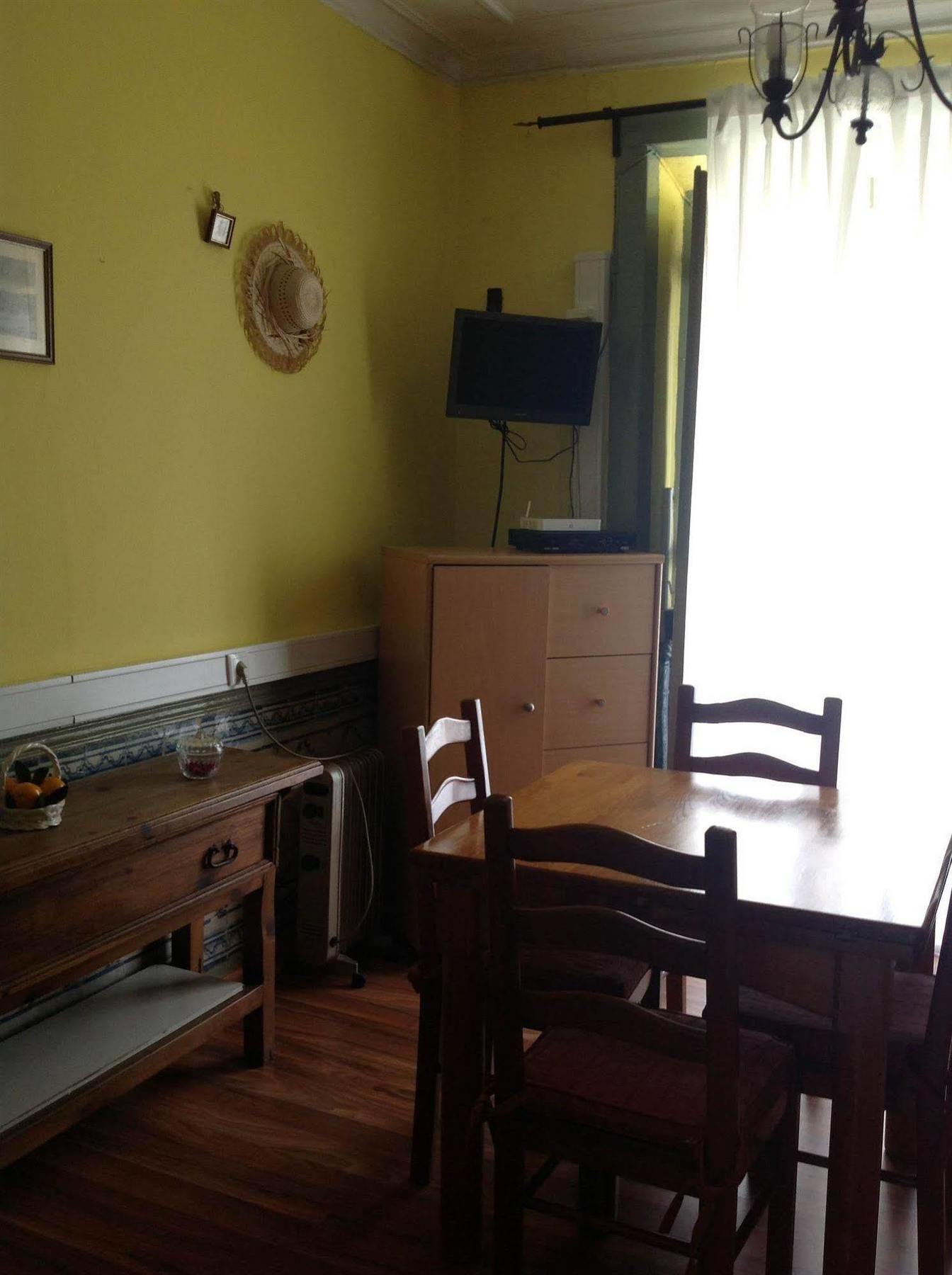 New Aljubarrota Guest House Lisbon Bagian luar foto