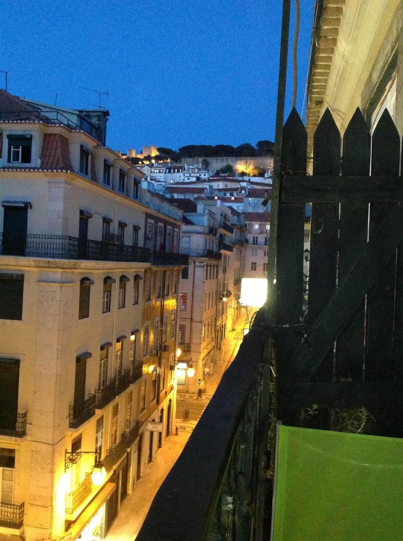 New Aljubarrota Guest House Lisbon Bagian luar foto